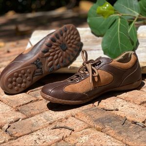 BORN coffee and caramel casual walking shoes. 10 M